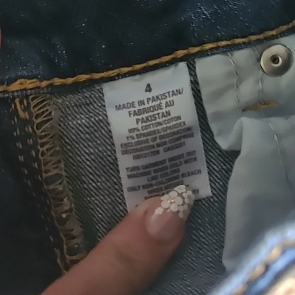 Distressed Frayed and Worn - Picture 6 of 7